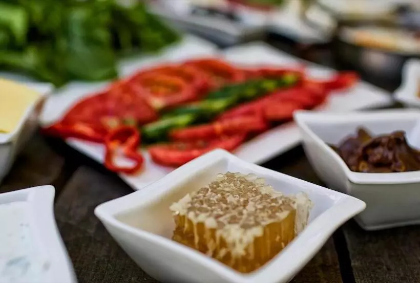 Miro Mara Boutique Hotel & Lounge Bar