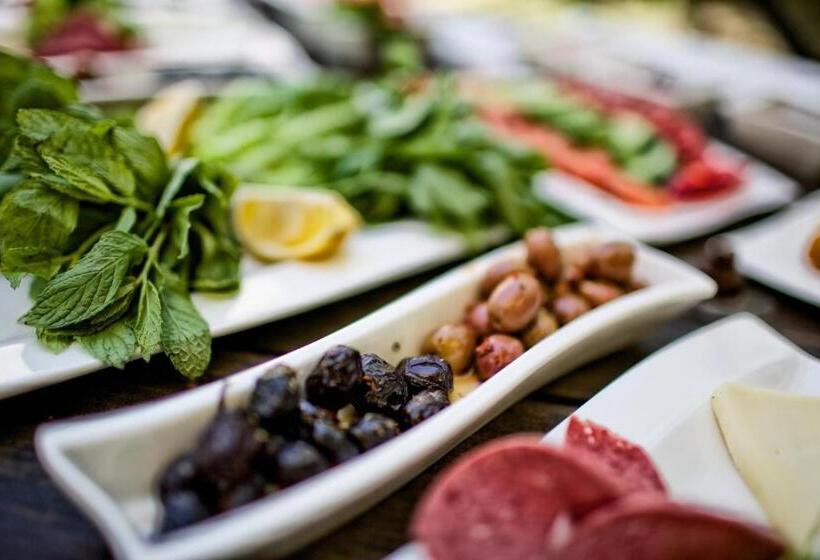 Miro Mara Boutique Hotel & Lounge Bar