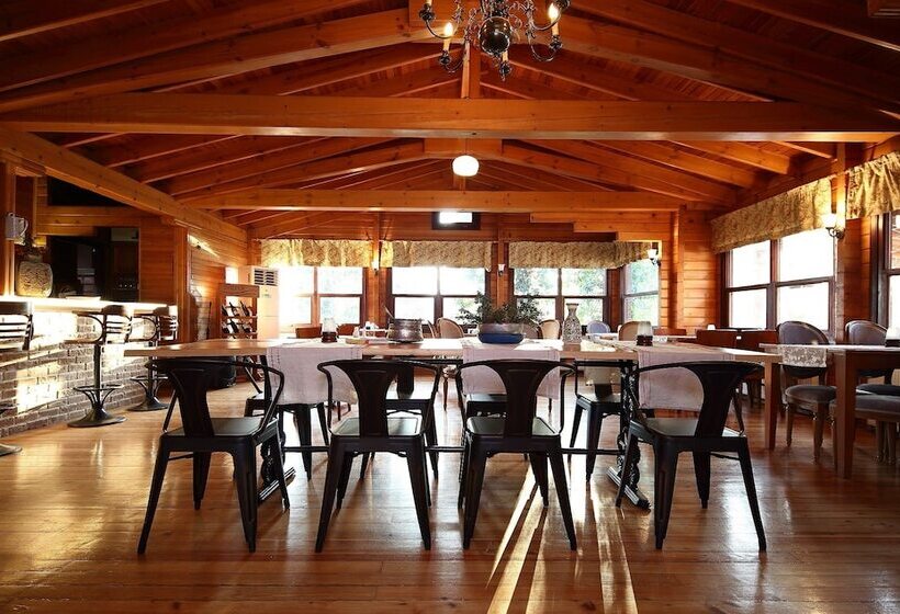 استراحتگاه Robin S Nest