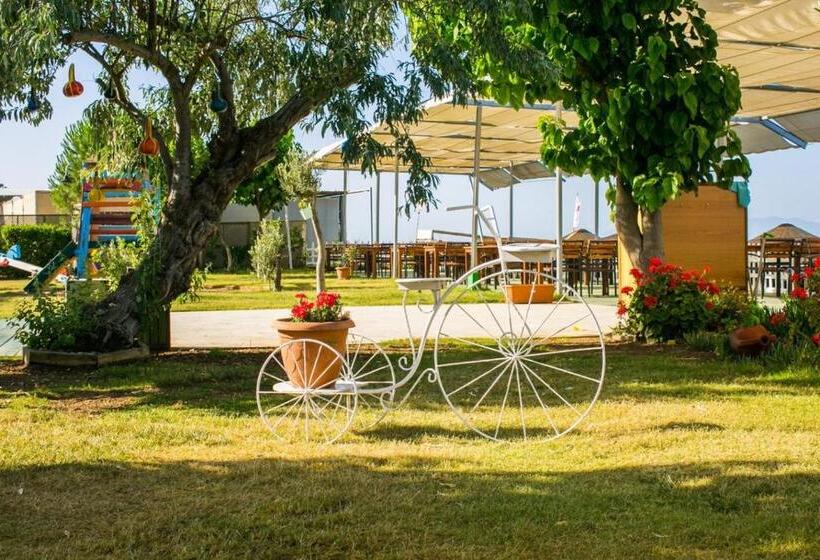 Resort Teos Ormanci Tatil Koyu