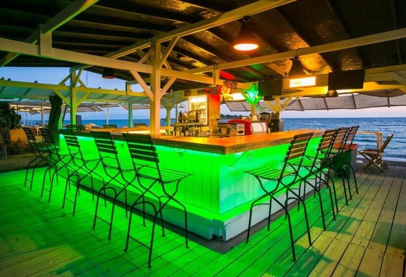 Resort Teos Ormanci Tatil Koyu