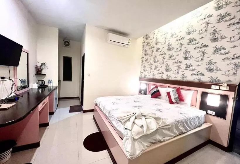 هتل Banana Place Resort