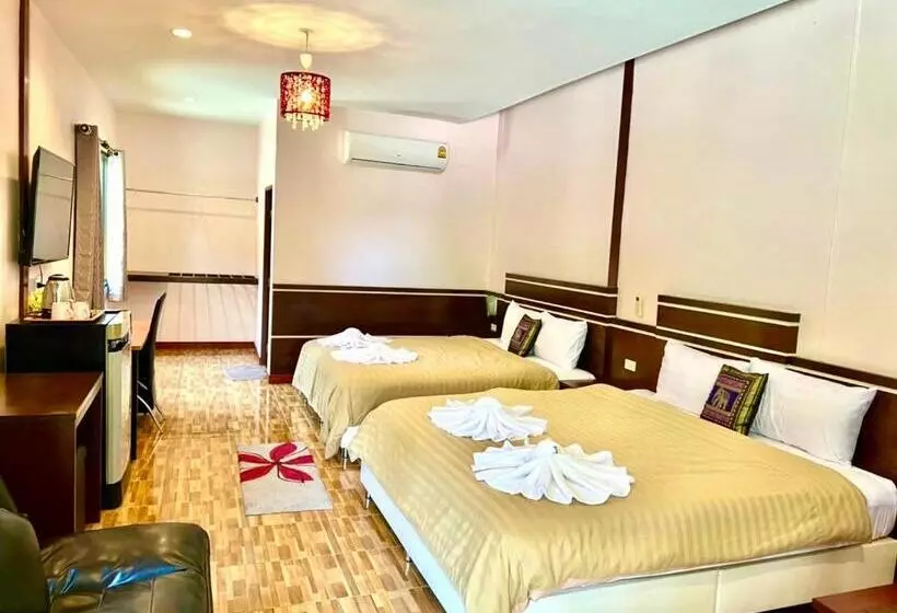 هتل Banana Place Resort