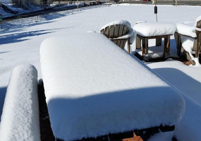 בית מלון כפרי Cod Cove Inn, Bw Signature Collection