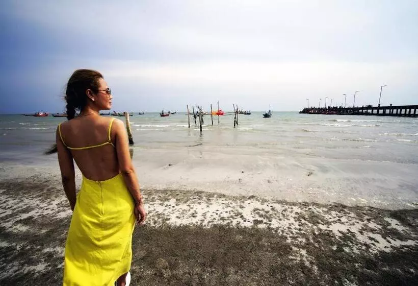 Hotelli Villa Cha Cha Chaolao Beach Resort