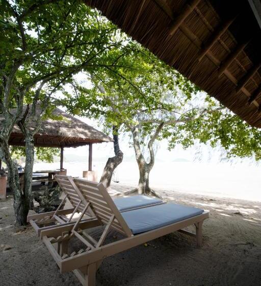 Hotelli Villa Cha Cha Chaolao Beach Resort