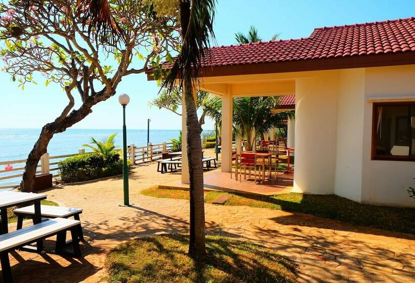 New Travel Beach Hotel & Resort