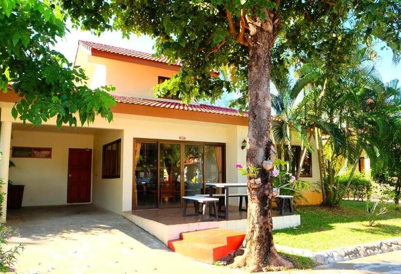 New Travel Beach Hotel & Resort