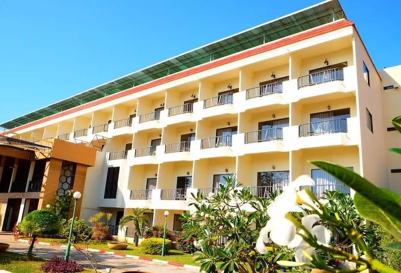 New Travel Beach Hotel & Resort
