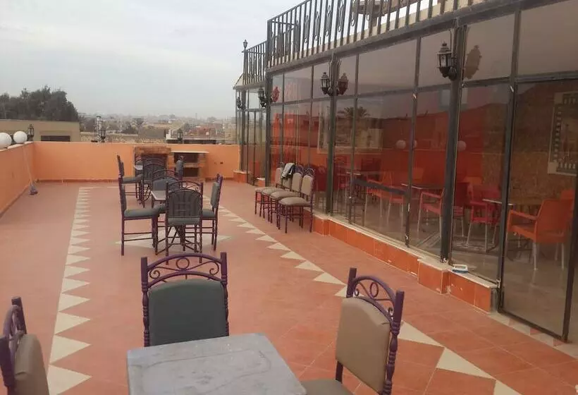 پانسیون Pyramids Plateau Inn
