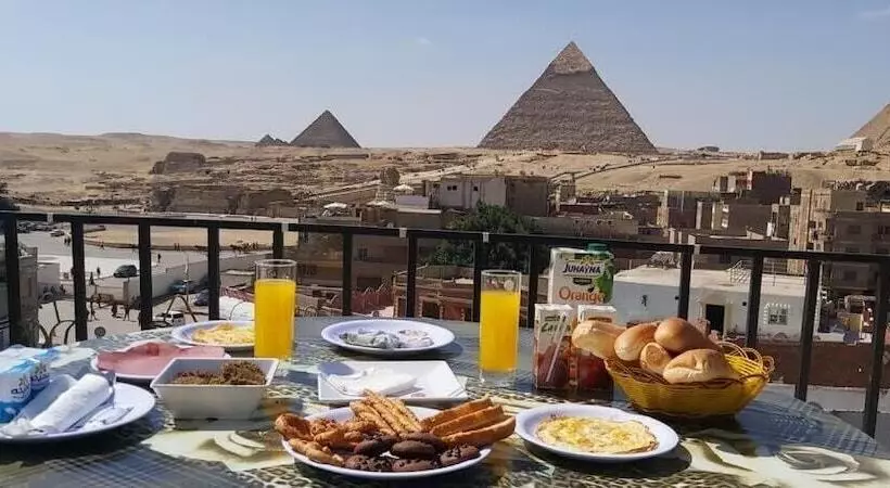 پانسیون Pyramids Plateau Inn