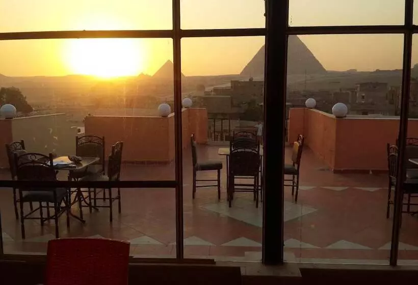 پانسیون Pyramids Plateau Inn