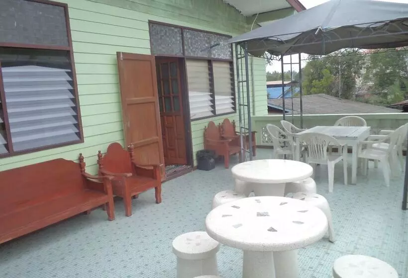 ペンション Nr Homestay Amphawa