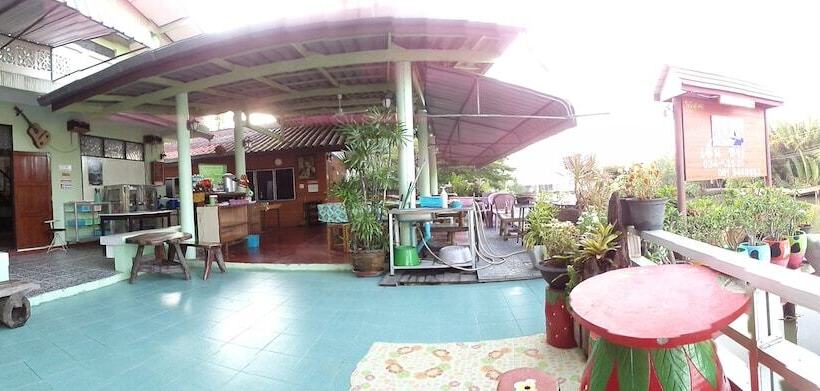 ペンション Nr Homestay Amphawa