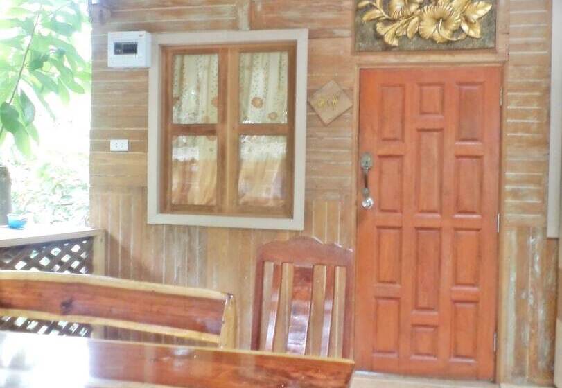 ペンション Nr Homestay Amphawa