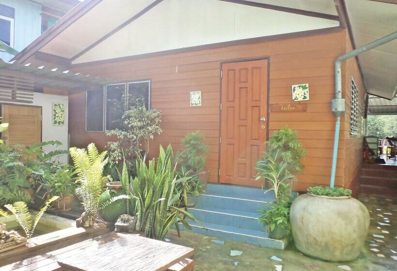 ペンション Nr Homestay Amphawa