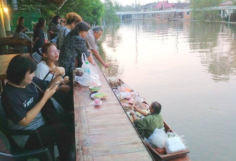 ペンション Nr Homestay Amphawa