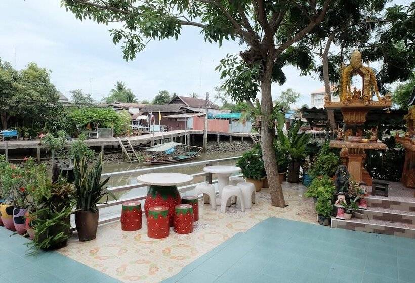 ペンション Nr Homestay Amphawa