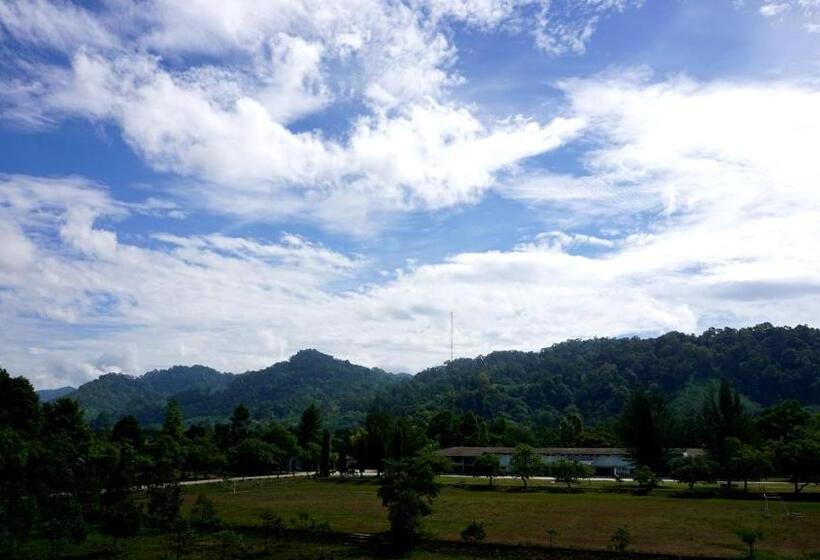 استراحتگاه The Boat House