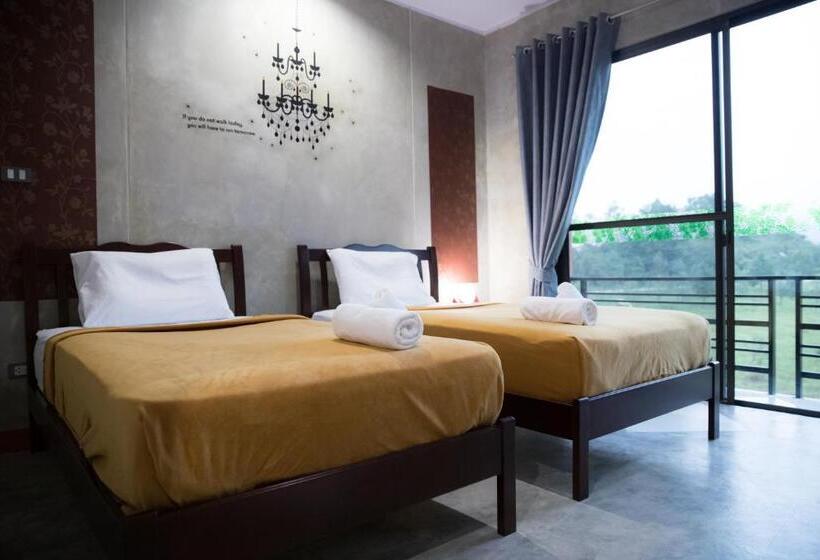 استراحتگاه The Boat House