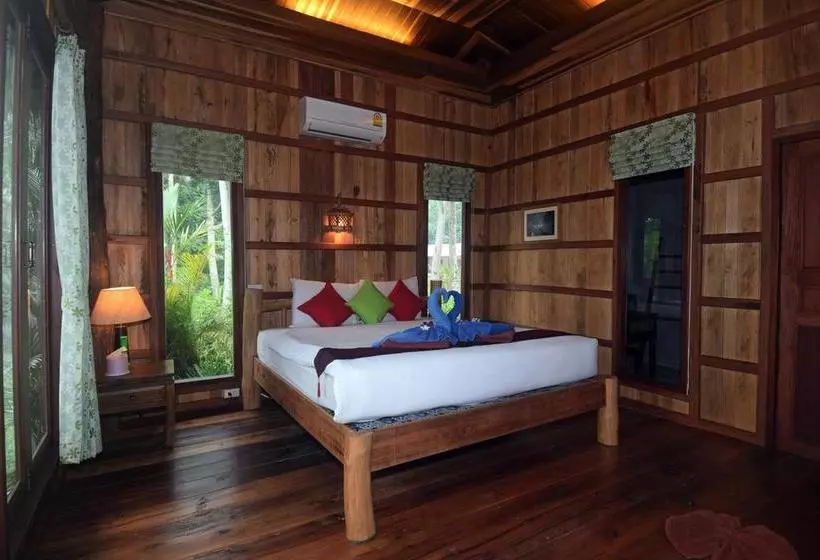 Thiwson Beach Resort   Sha Extra Plus