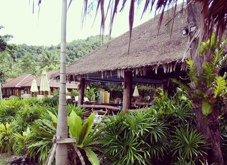 Thiwson Beach Resort   Sha Extra Plus