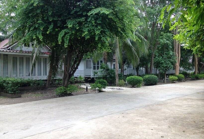 Young Coconut Garden Home Resort