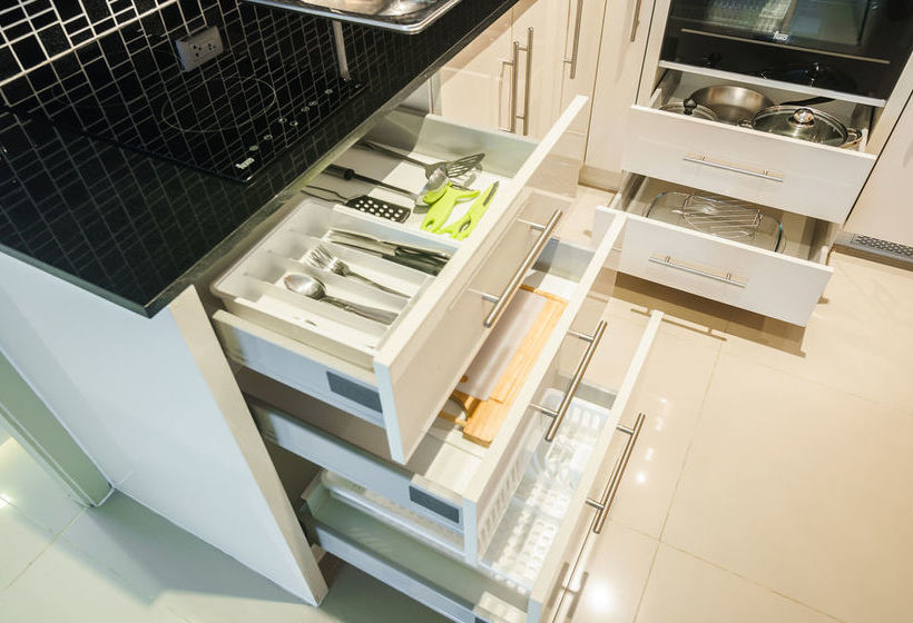 Cosy Beach View Condominium Official