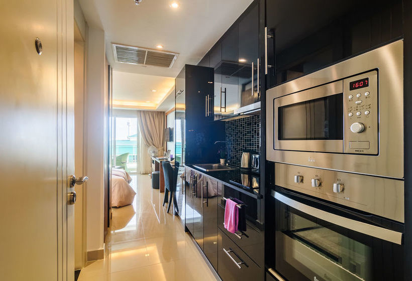 Cosy Beach View Condominium Official