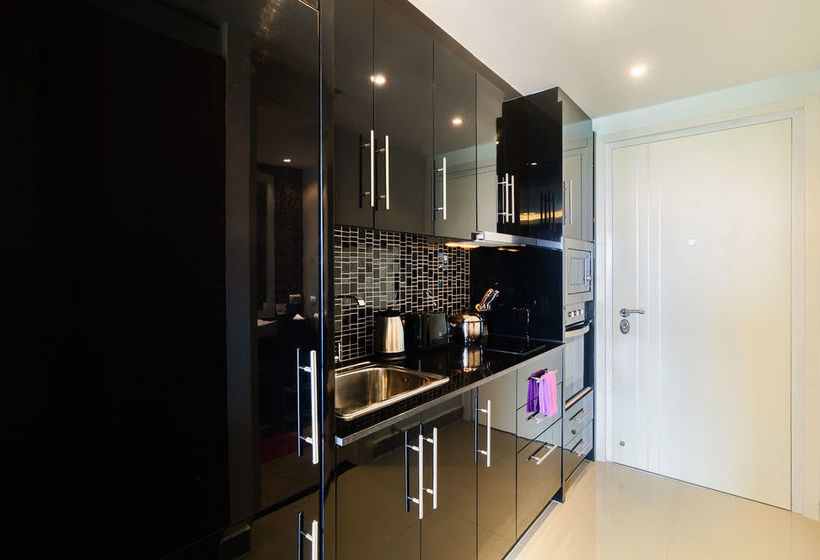 Cosy Beach View Condominium Official