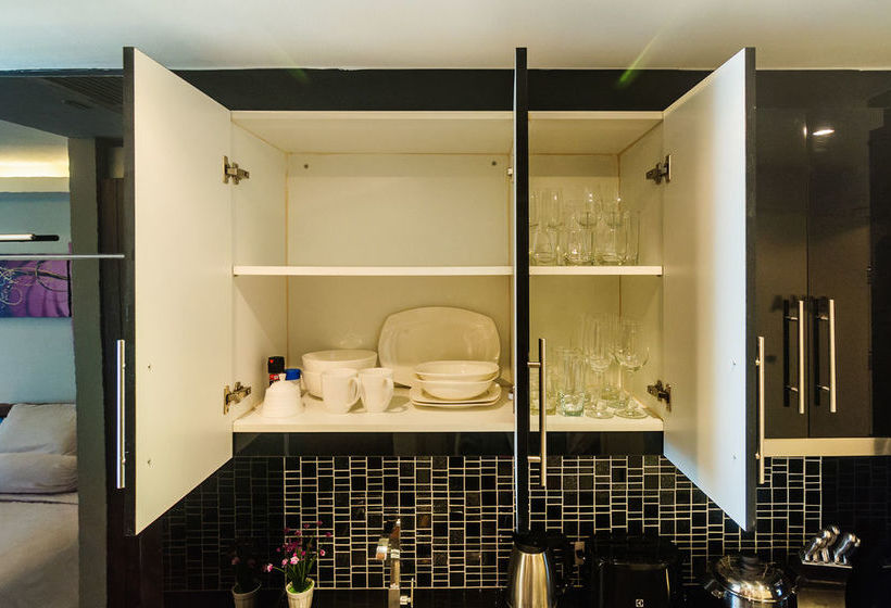 Cosy Beach View Condominium Official