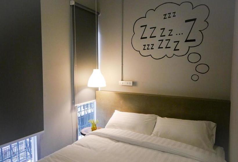 Happy Monkey Hostel Bangkok