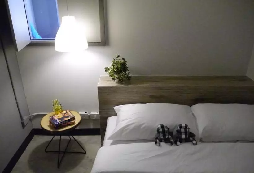 Happy Monkey Hostel Bangkok