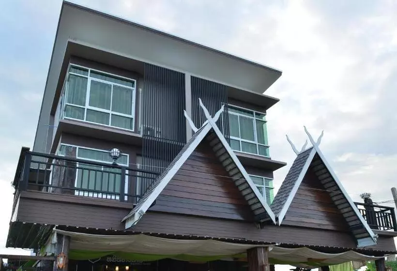 Hotelli หมื่นช้างน่านบูทีค