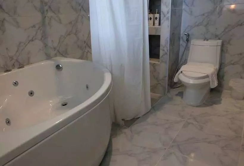 هتل Chuan Chom The High Resort Saraburi   Sha Plus