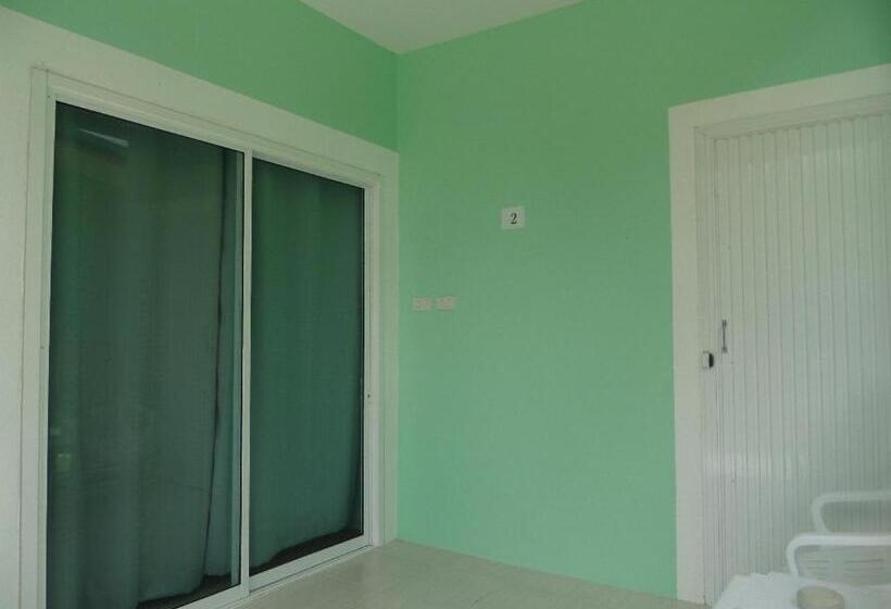 בית מלון כפרי Lanta Triple Novel