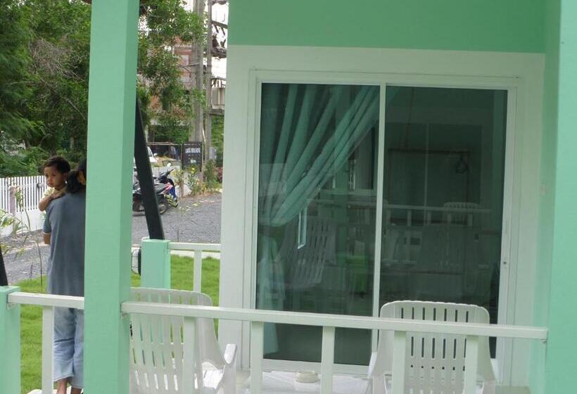 בית מלון כפרי Lanta Triple Novel