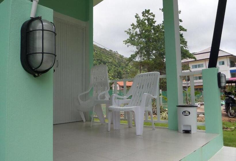 בית מלון כפרי Lanta Triple Novel