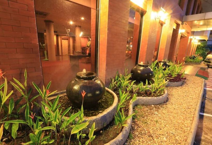 בית מלון כפרי Pin