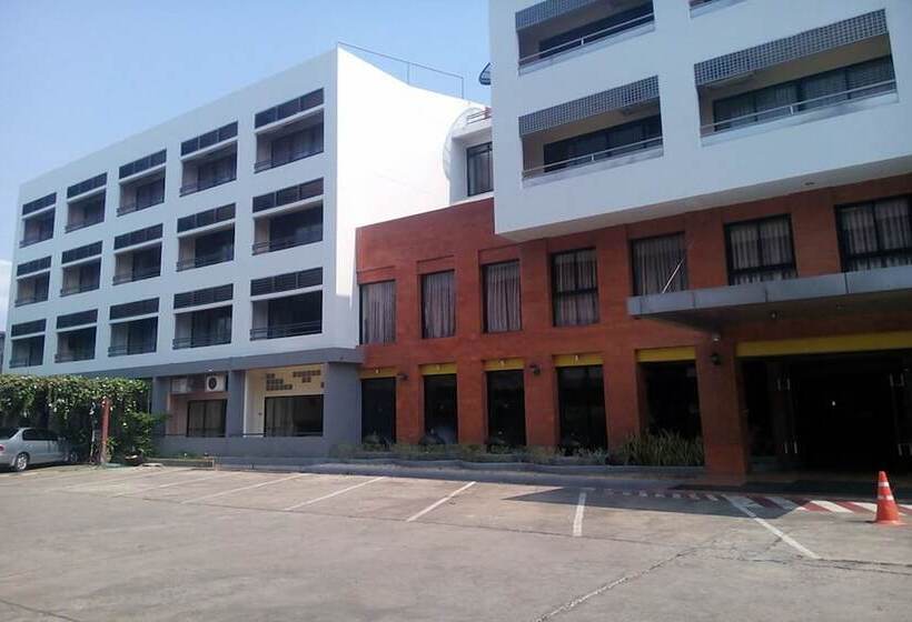 בית מלון כפרי Pin