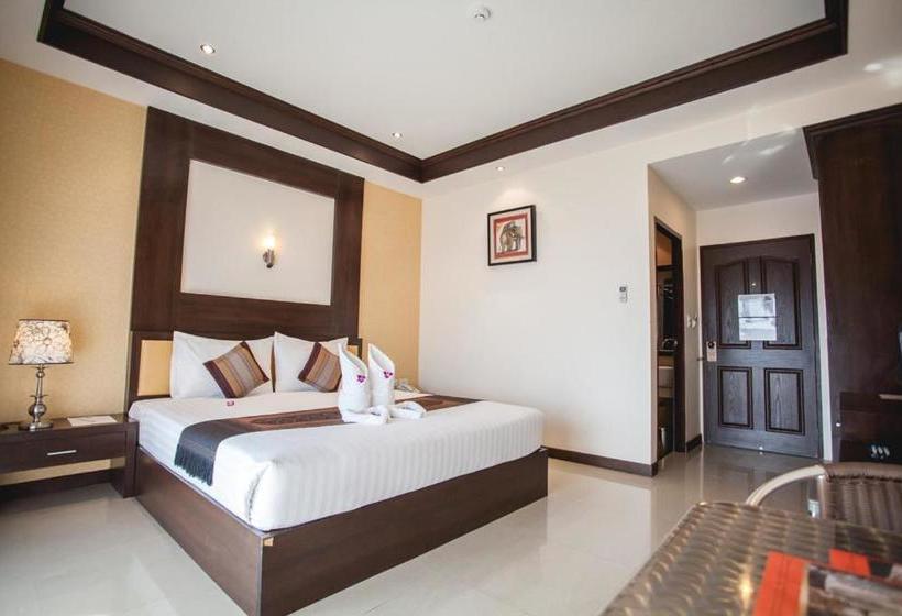 Royal Nakhara Hotel And Convention Centre