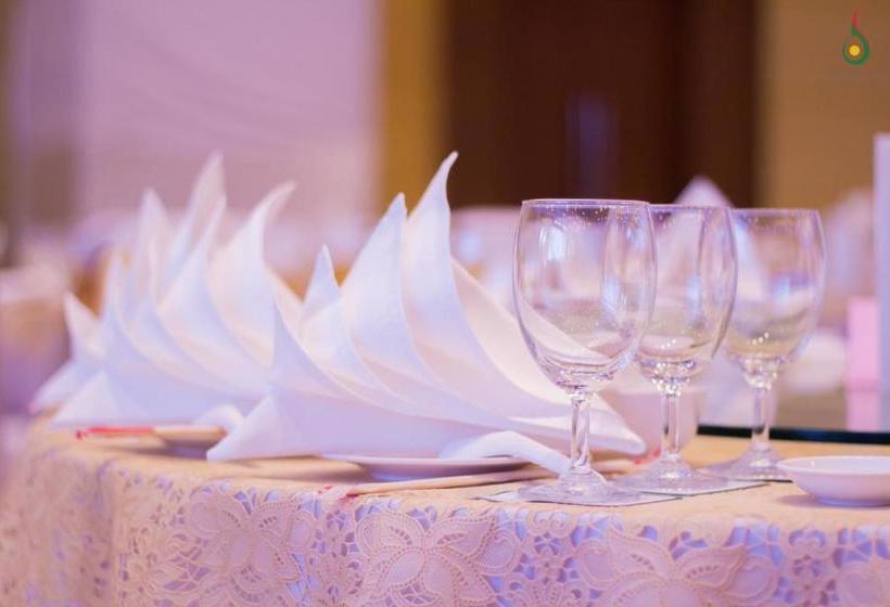 Royal Nakhara Hotel And Convention Centre