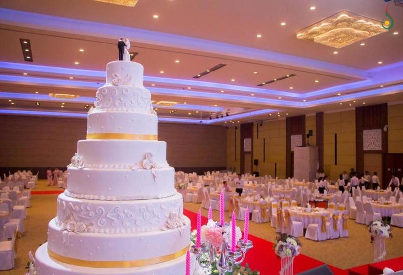 Royal Nakhara Hotel And Convention Centre