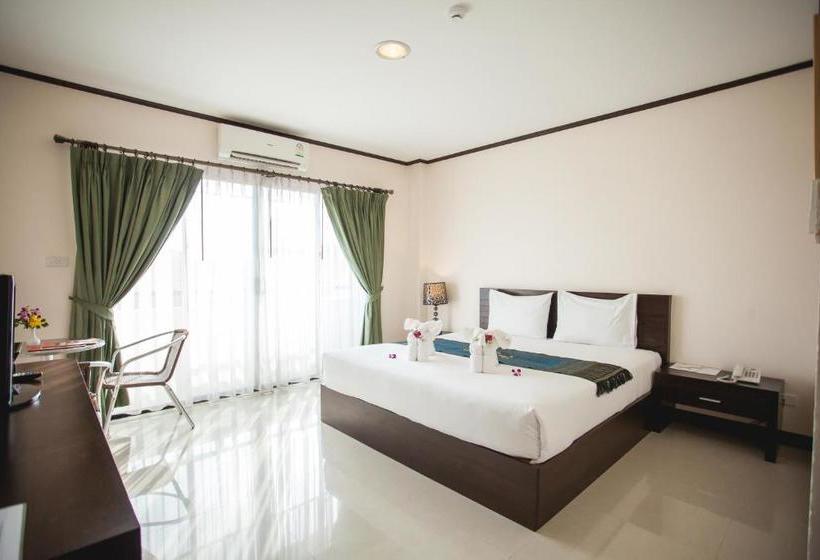 Royal Nakhara Hotel And Convention Centre