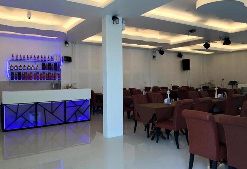 ホテル Samranchaykhong