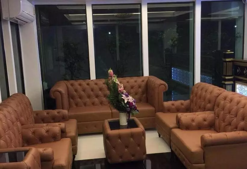 ホテル Samranchaykhong