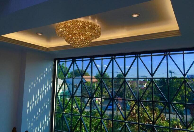 ホテル Samranchaykhong