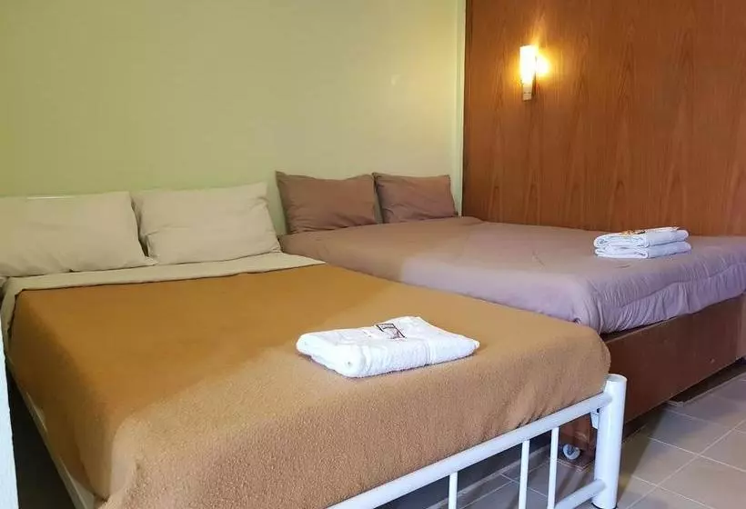 ホテル The River Guest House