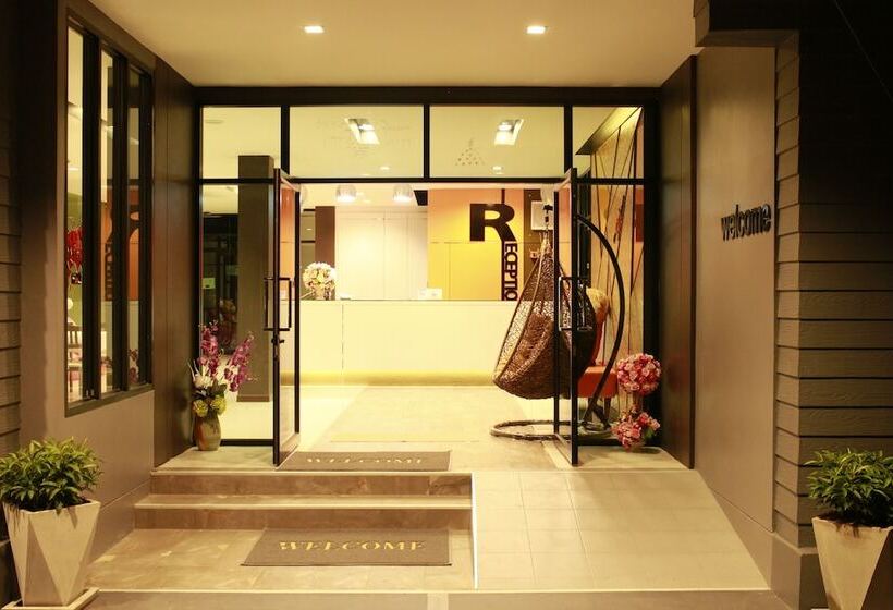 ホテル The Siri Place