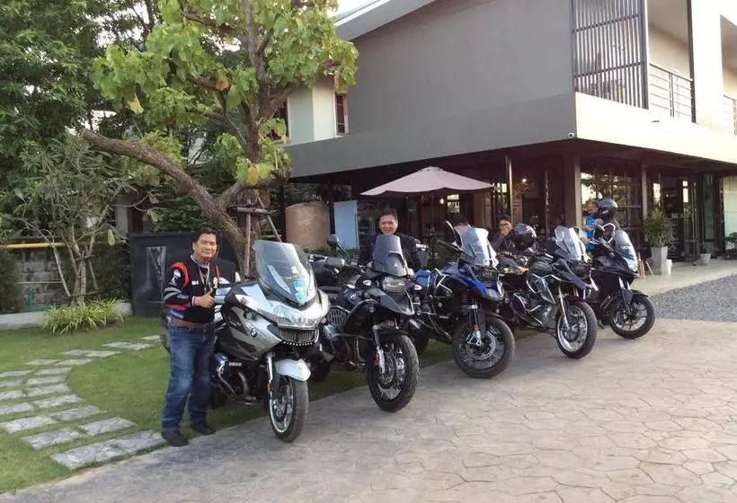 هتل Thonglor Boutique & Spa